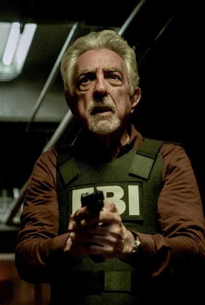 Rossi in FBI Gear - Criminal Minds S17E06 Message in a Bottle - Criminal Minds: Evolution