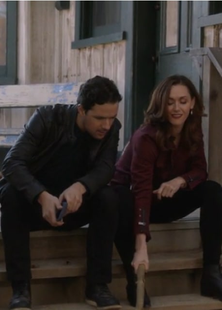 Drawing in the Dirt - Good Witch Season 6 Episode 5
