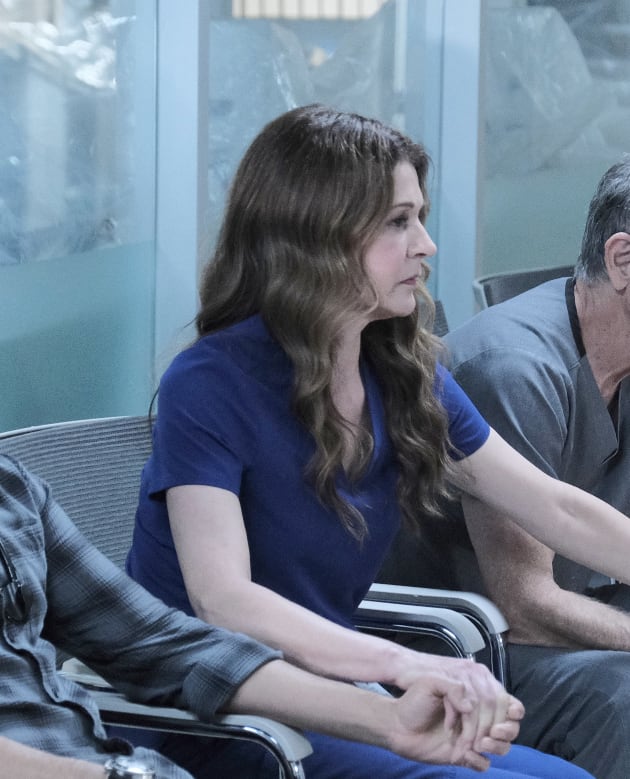 Maternal Comfort - Tall - The Resident Season 4 Episode 5