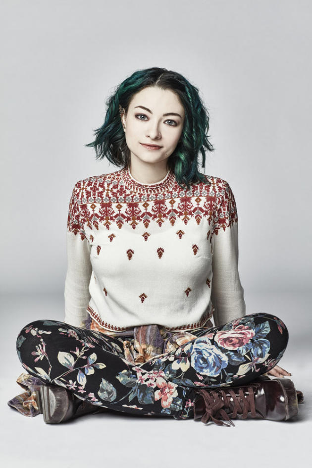 Jodelle Ferland as Five Dark Matter