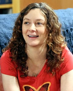 Sara Gilbert as Leslie Winkle - TV Fanatic