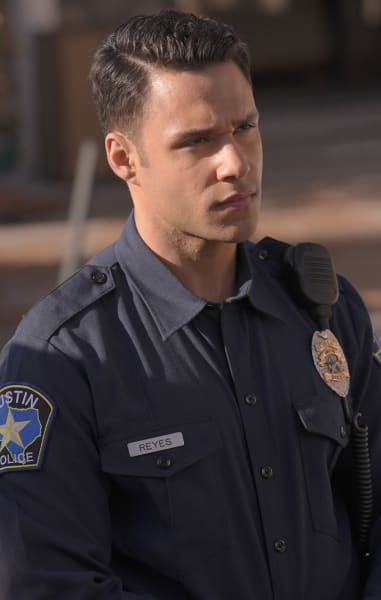 9 1 1 Lone Star Season 4 Episode 12 Review Swipe Left TV Fanatic