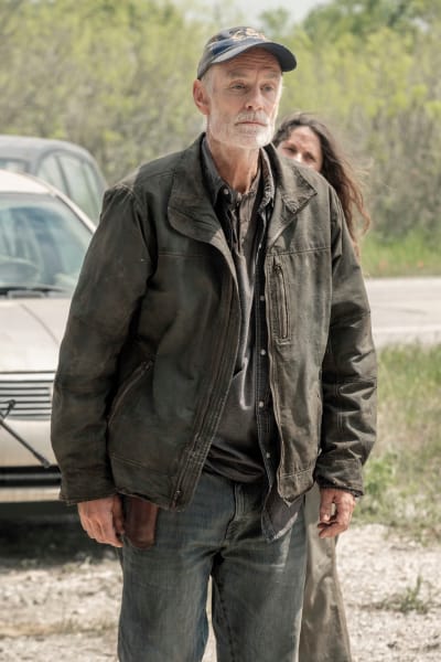 Logan Makes His Move  - Fear the Walking Dead Season 5 Episode 9