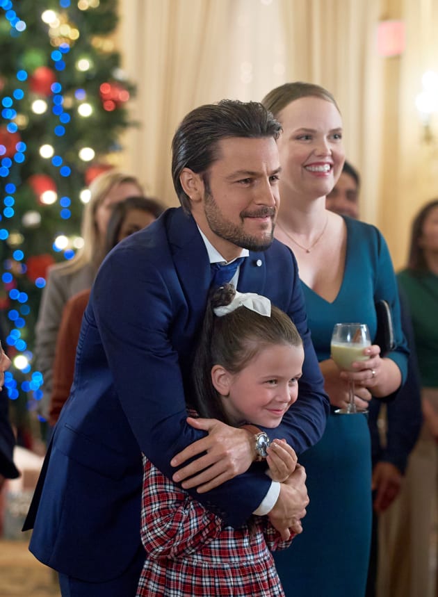 Tyler Hynes Dishes On The 12th Dates Of Christmas And Making People