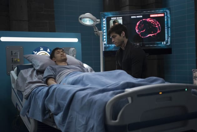 Bedside - Shadowhunters Season 3 Episode 16