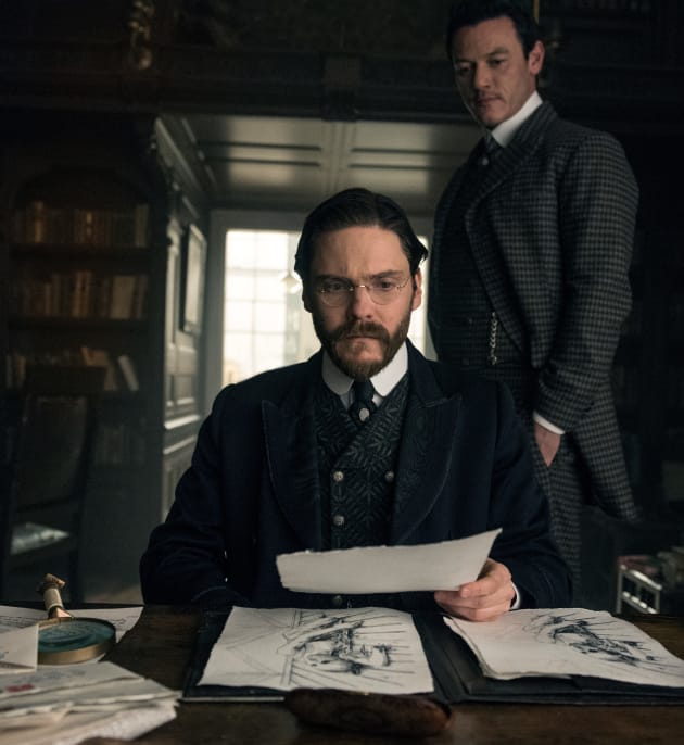 Old Friends - The Alienist Season 1 Episode 1