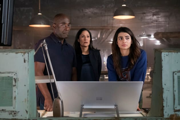Timeless season 2 episode 1 sales