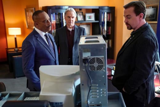 Ancient Electronics - NCIS Season 16 Episode 14