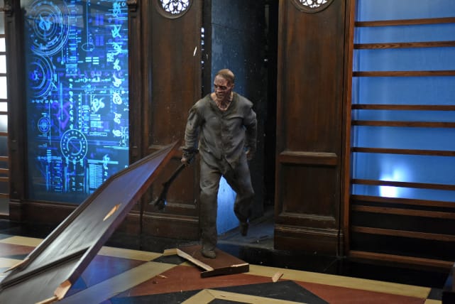 Zombie Freak - Shadowhunters Season 1 Episode 8