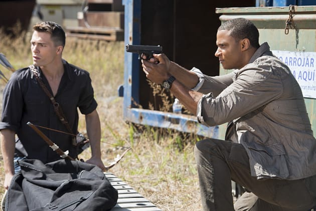 Roy and Diggle in the Fight - Arrow Season 3 Episode 3