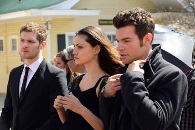 Hayley, Elijah and Klaus in Black