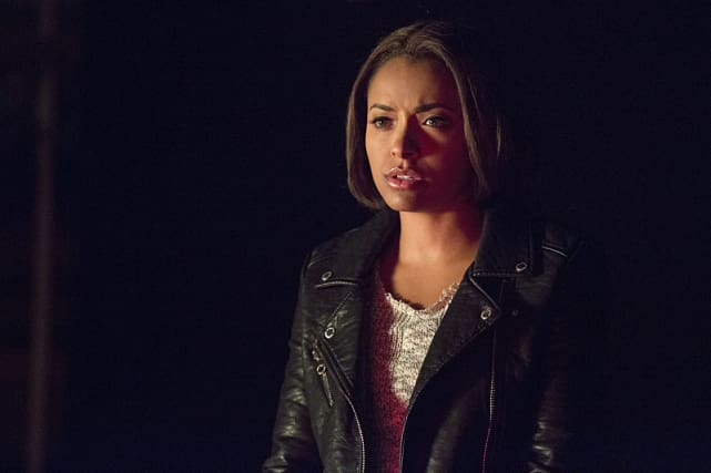 Still Stuck in 1994 - The Vampire Diaries Season 6 Episode 10