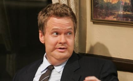 How I Met Your Mother Spoiler Pics: Barney is Fat