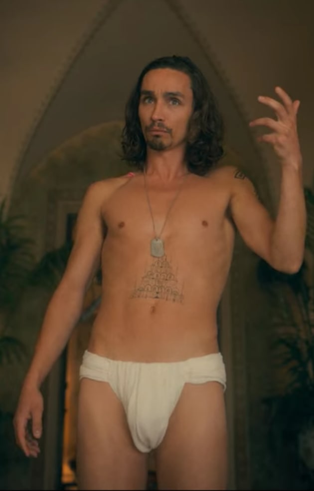 Diapered Klaus - The Umbrella Academy Season 2 Episode 6
