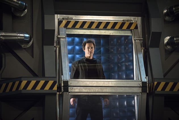 Lonely - The Flash Season 1 Episode 23