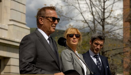 Yellowstone’s Kelly Reilly Explains PaleyFest Absence