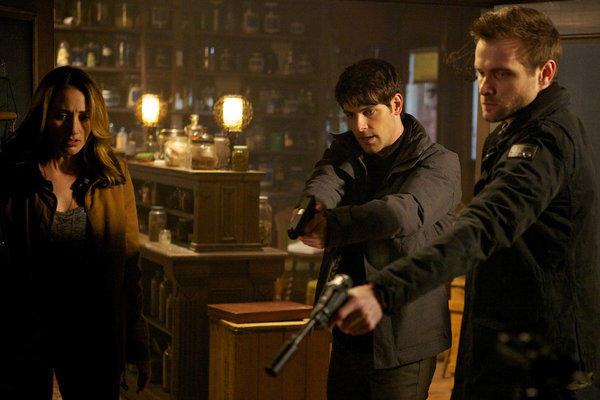 Rosalee, Nick, & Ian Confront a Suspect
