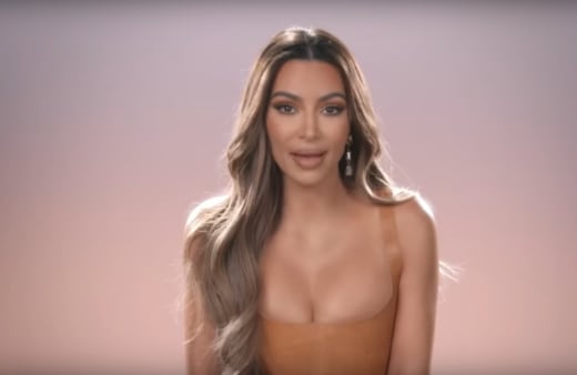Kim Drops a Bomb on Her Fans - Keeping Up with the Kardashians