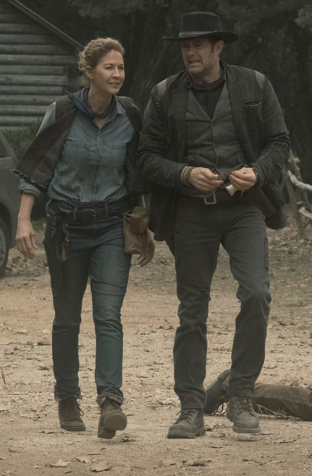 Fear the walking hotsell dead season 5 putlocker