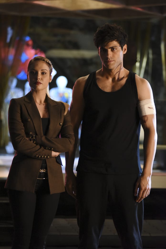 Interview with the vamps - Shadowhunters Season 1 Episode 13 - TV Fanatic