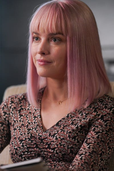 Maggie Back at Work - A Million Little Things Season 2 Episode 1