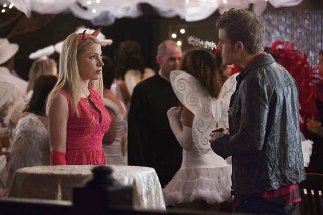 Stefan vs. Mary Louise - The Vampire Diaries Season 7 Episode 4