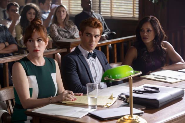 Watch riverdale s3 best sale e1