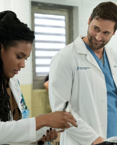 Sharing Burdens - Tall  - New Amsterdam Season 2 Episode 9