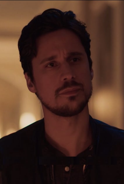 James Makes a Decision - Queen of the South Season 5 Episode 2