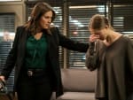 Undercover At a Homeless Shelter - Law & Order: SVU