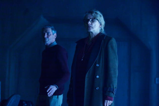 The Middle of a Coup - 12 Monkeys