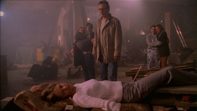 Buffy the Vampire Slayer Season 5 Episode 22, "The Gift"