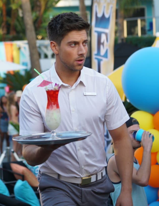 Grand Hotel Season 1 Episode 7 Review Where The Sun Don T Shine