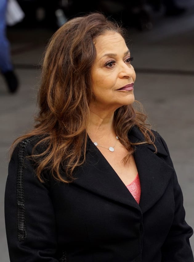Grey's Anatomy Season 16 Episode 9 Review: Let's All Go to the Bar - TV Fanatic