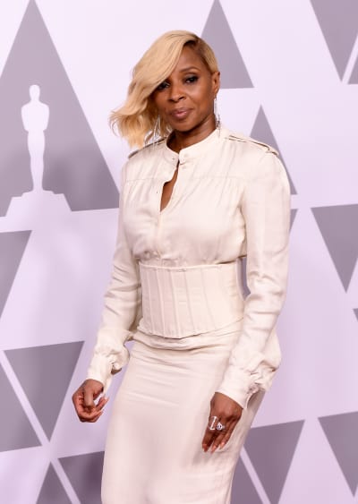 Mary J. Blige Smiles