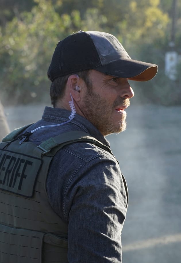 Can Bill Save the Day? - Deputy Season 1 Episode 13