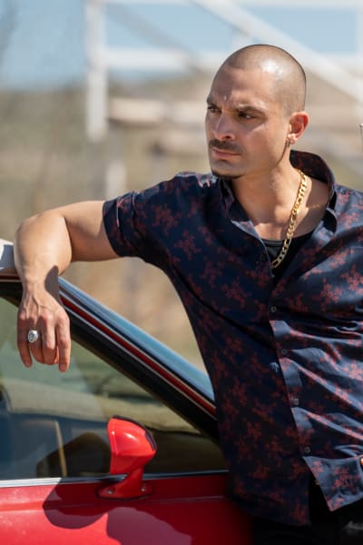 Nacho lo interpreta para Jimmy - Better Call Saul Temporada 5 Episodio 3