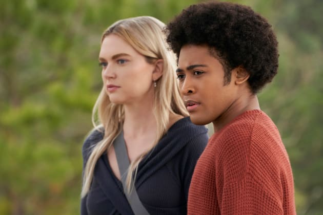 Lizzie Steps In - Legacies