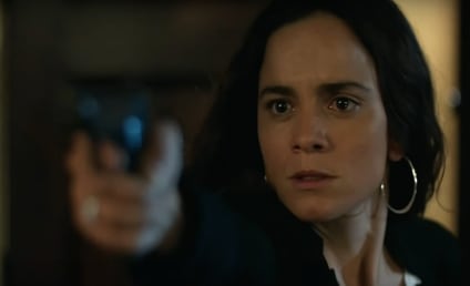 Watch Queen of the South Online: Season 2 Episode 10