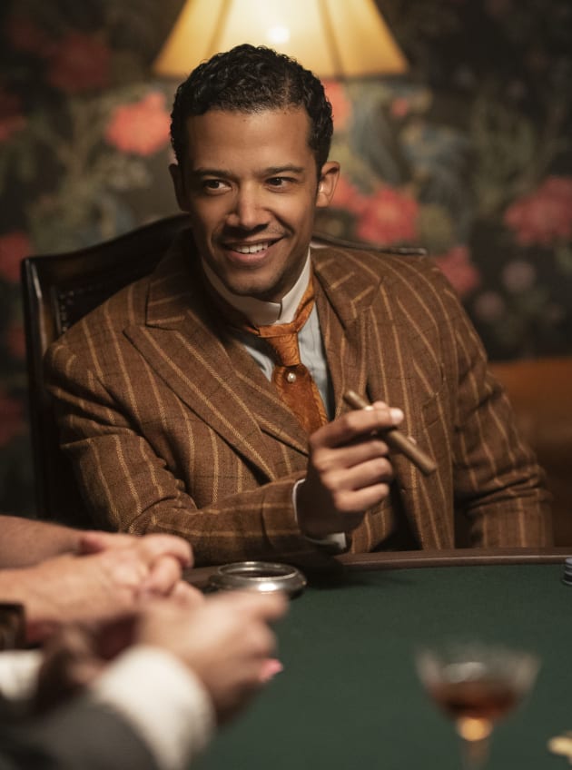 Poker & Smiles - Interview With The Vampire Season 1 Episode 1