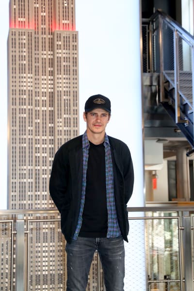 Hayden Christensen visits the Empire State Building