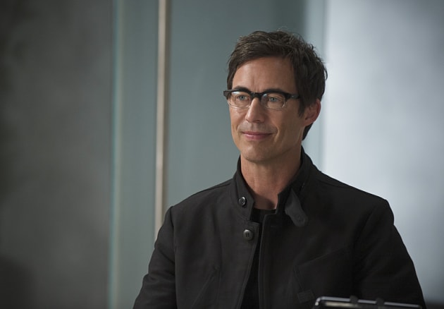 Harrison Smiles The Flash Season 1 Episode 2 TV Fanatic