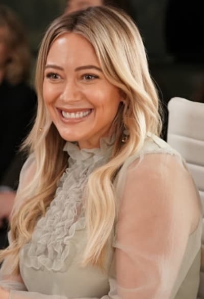 Kelsey smiles - Younger Season 7 Episode 2