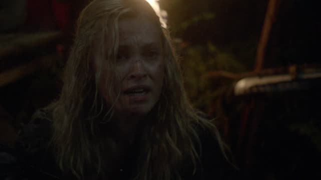 Clarke holds the dropship door to look for Bellamy on "We Are Grounders, Part 2"