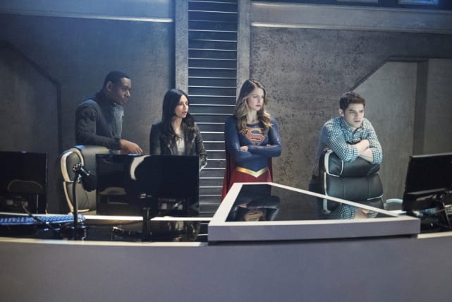 Supergirl's Big Team Up