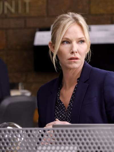 A Complicated Web / Tall - Law & Order: SVU Season 23 Episode 12