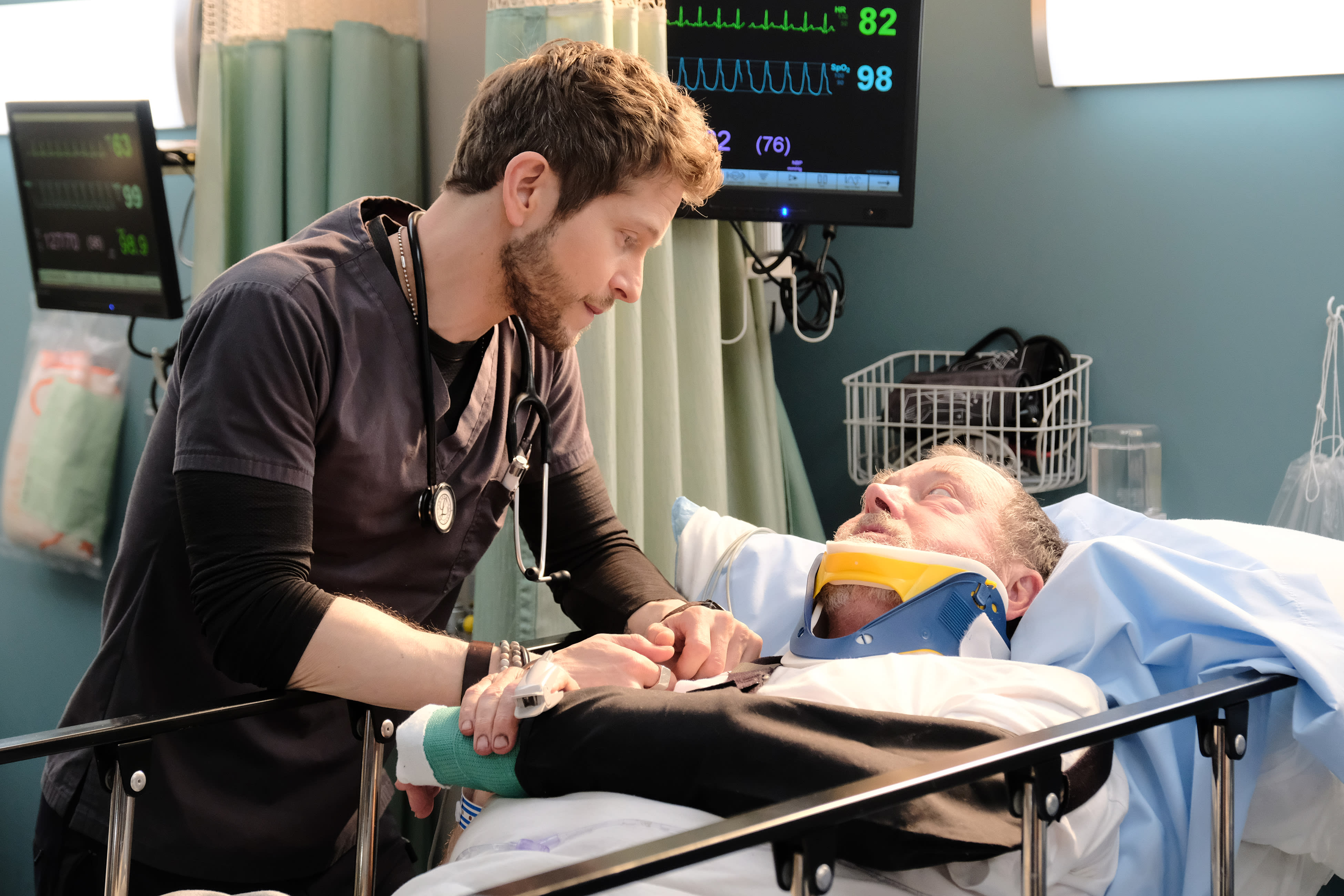 The Resident Season 2 Episode 23 Review: The Unbefriended - TV Fanatic