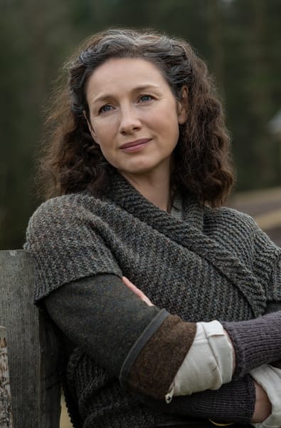 Claire Soaks It In - Outlander Season 7 Episode 2