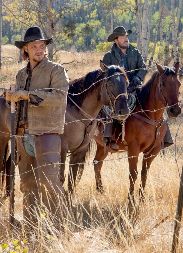 Peering Into the Canyon - Yellowstone Season 2 Episode 4