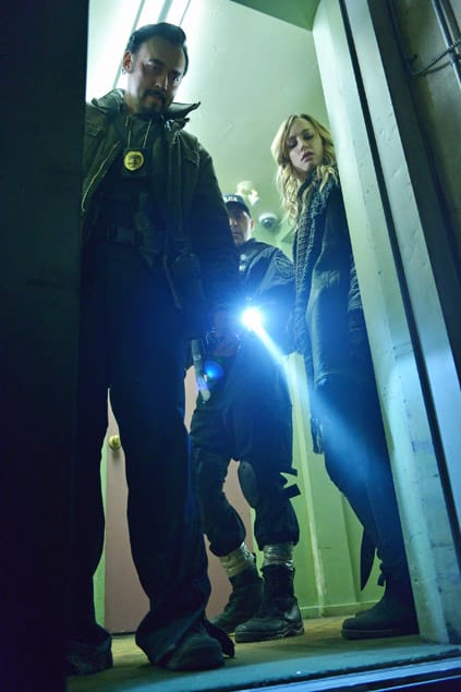 Elevator Shaft Surprise - The Strain Season 2 Episode 5